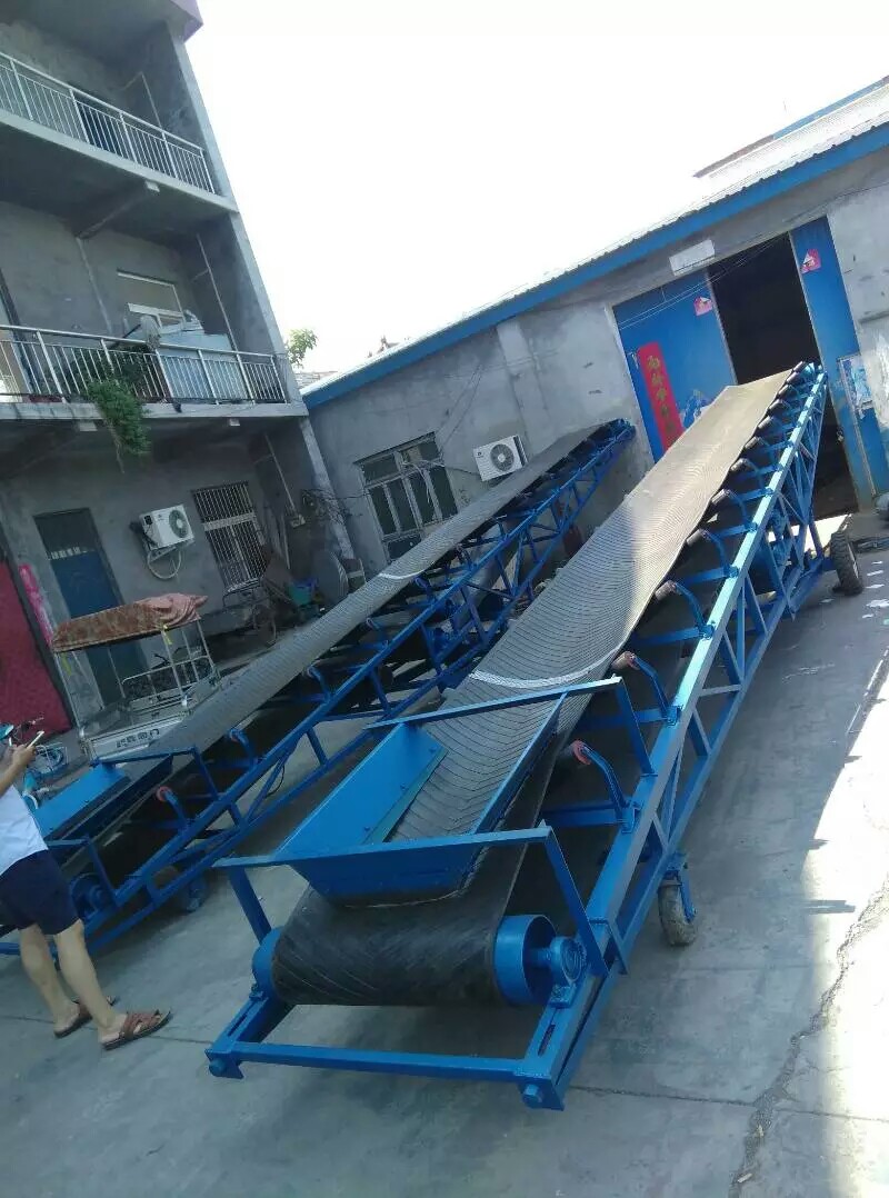 皮帶輸送機如何防止物料滾滑？